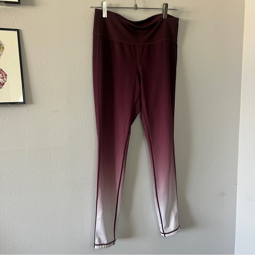 Athleta Chaturanga Oxblood Mid Rise Capri Length Ombre Leggings